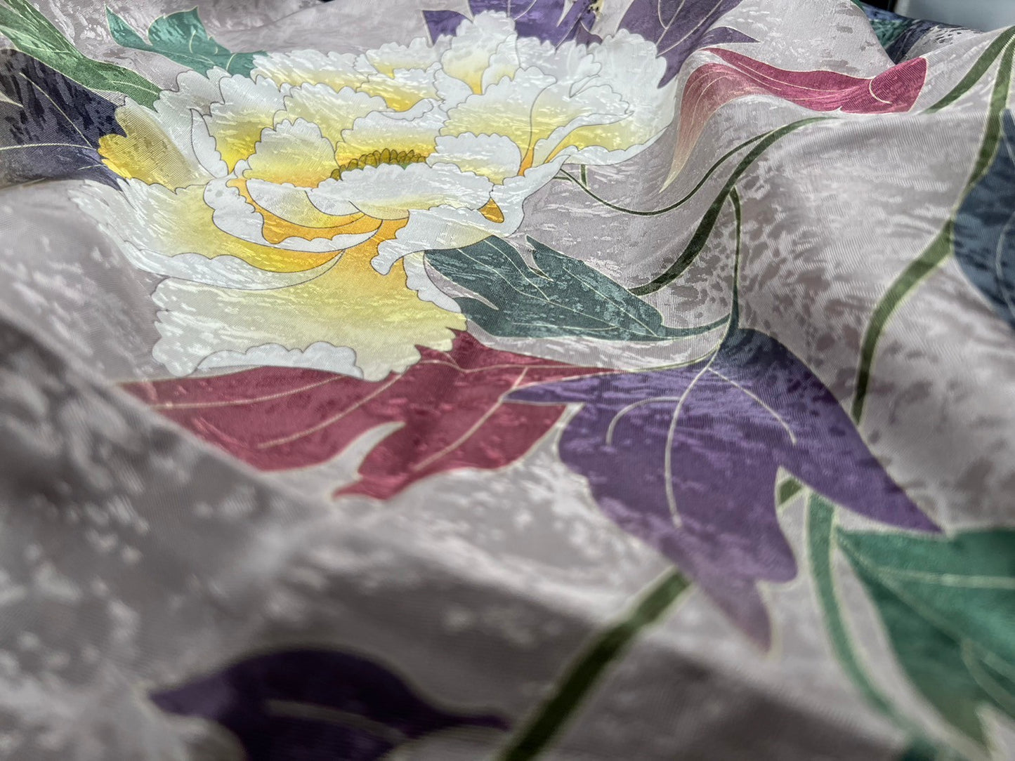 Premiere Silk Kimono - Botan Grey